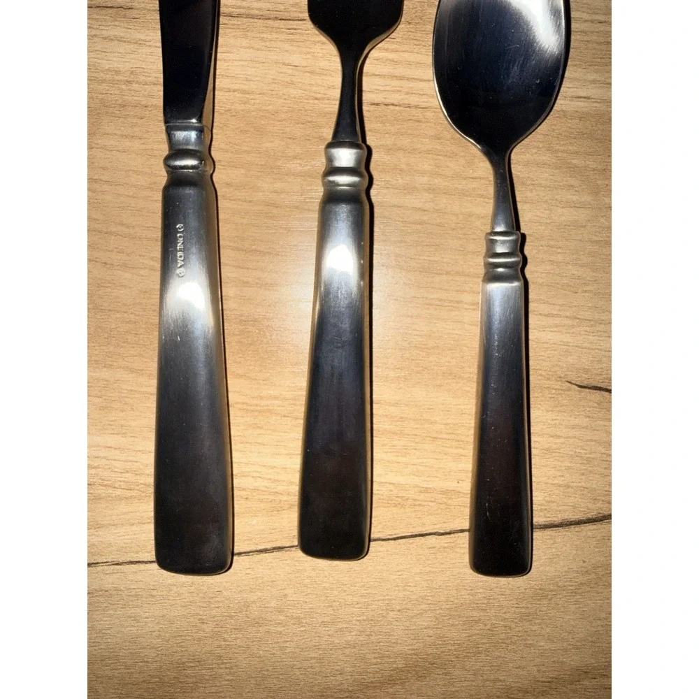 Motif‎ Knife Spoon  Fork Oneida Cube Logo Satin Stainless Flatware Heirloom NEW